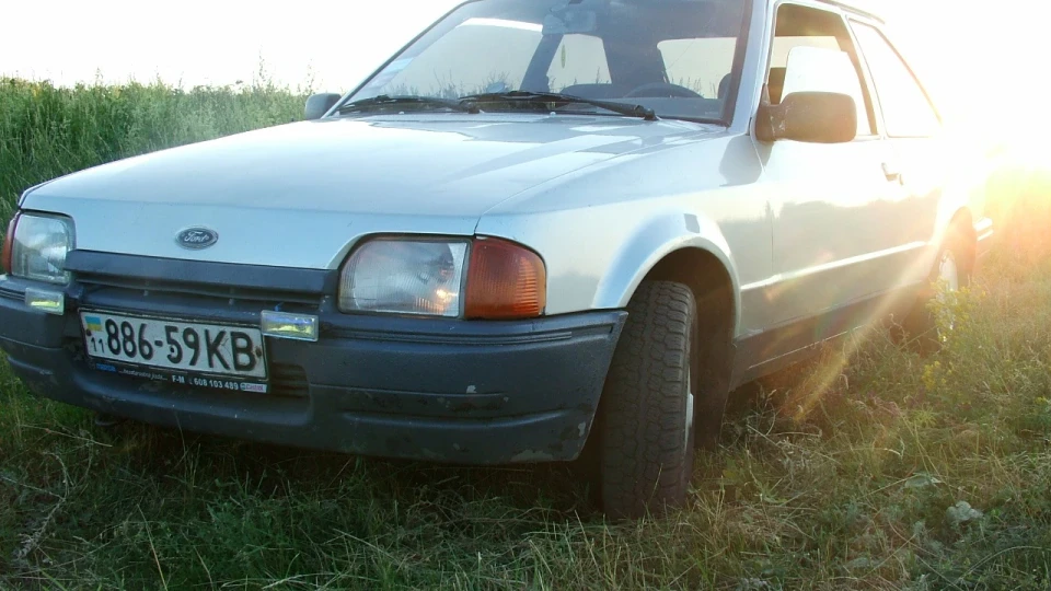 Ford Escort 2