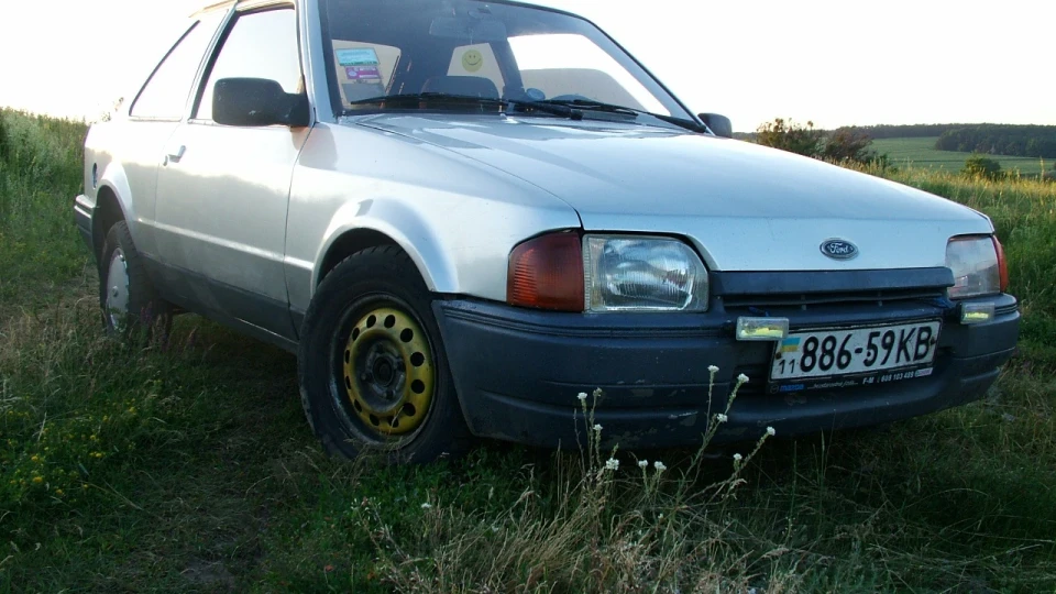 Ford Escort 4