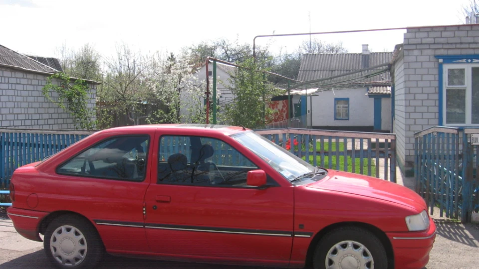 Ford Escort 2