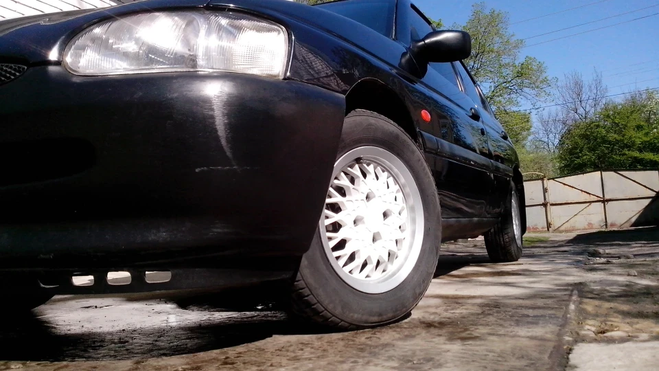 Ford Escort 1.3 хатч. 5-и дверная 4