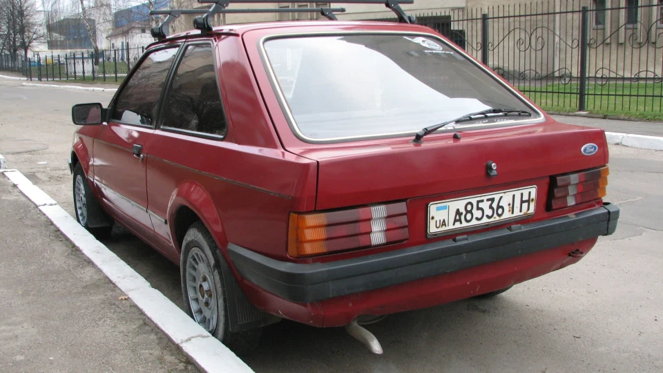 Ford Escort 1.3 2