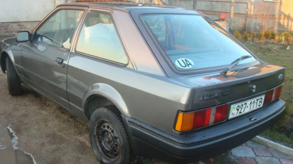 Ford Escort 1.4 бензин 3