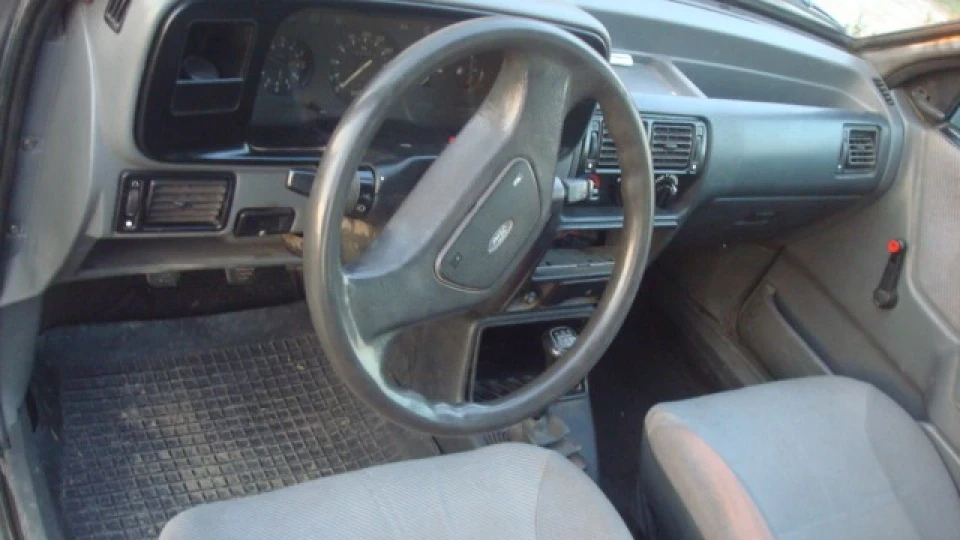 Ford Escort 1.4 бензин 4