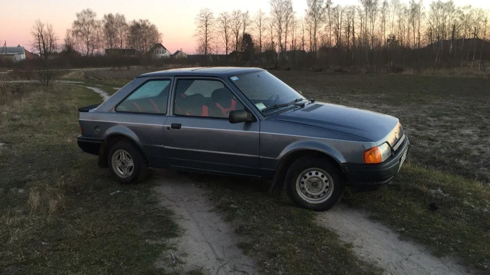 Ford Escort 1.4 CL WEBER 3