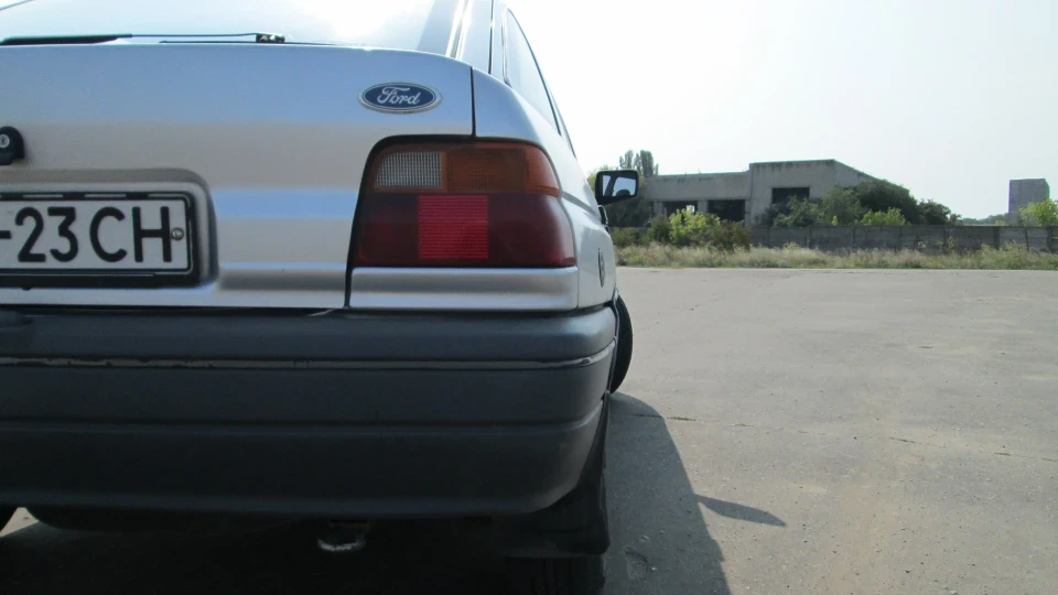 Ford Escort 1.4 CL 3