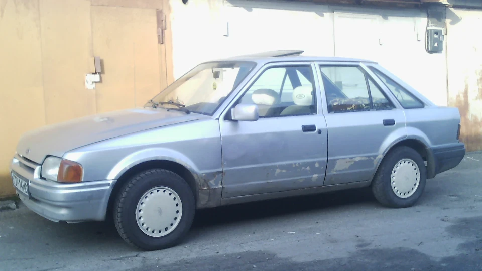 Ford Escort 1.4 CVH Rosso
