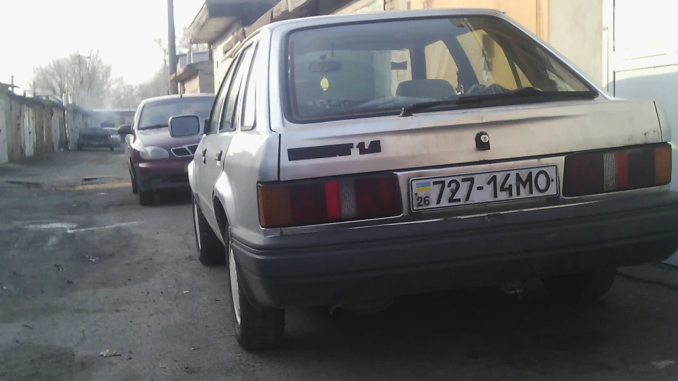 Ford Escort 1.4 CVH Rosso 2