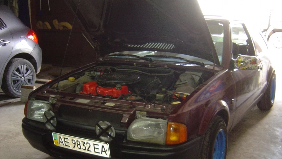 Форд Ескорт 1.4 Тачян 2