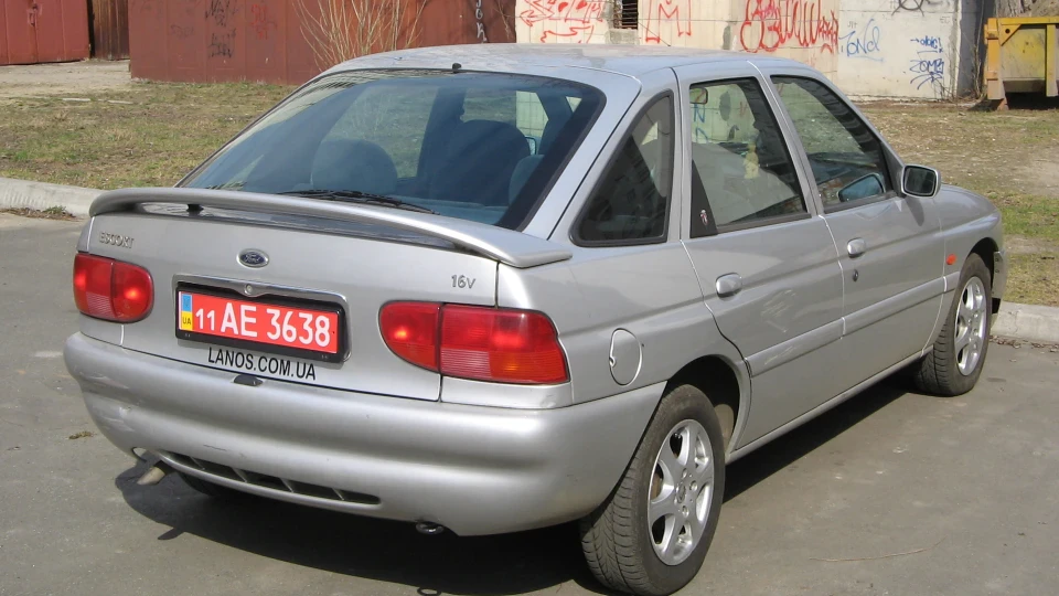 Ford Escort 1.6 16V CVT