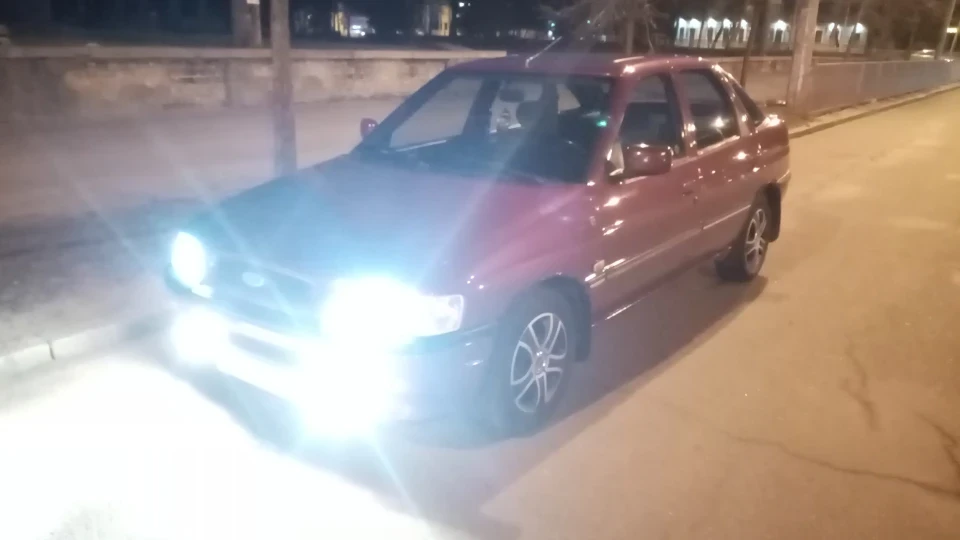 Ford Escort 1.6 16v Дрібний Вжик 5