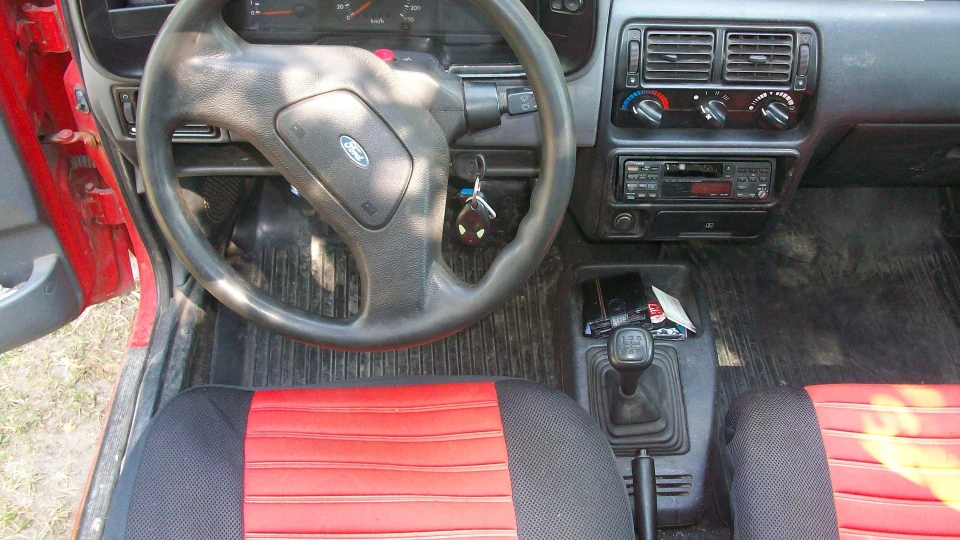 Ford Escort 1.6 Diesel 4