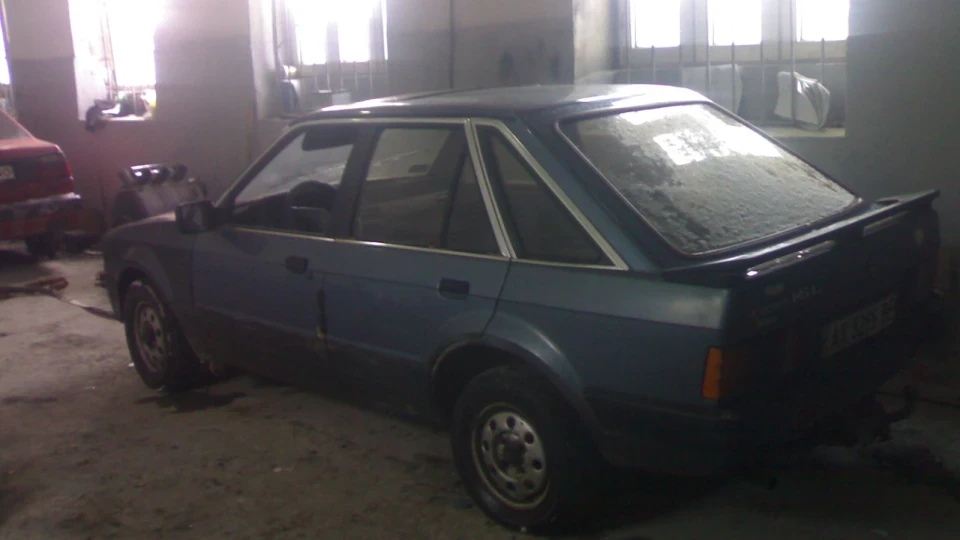 Ford Escort 1.6 LX 2