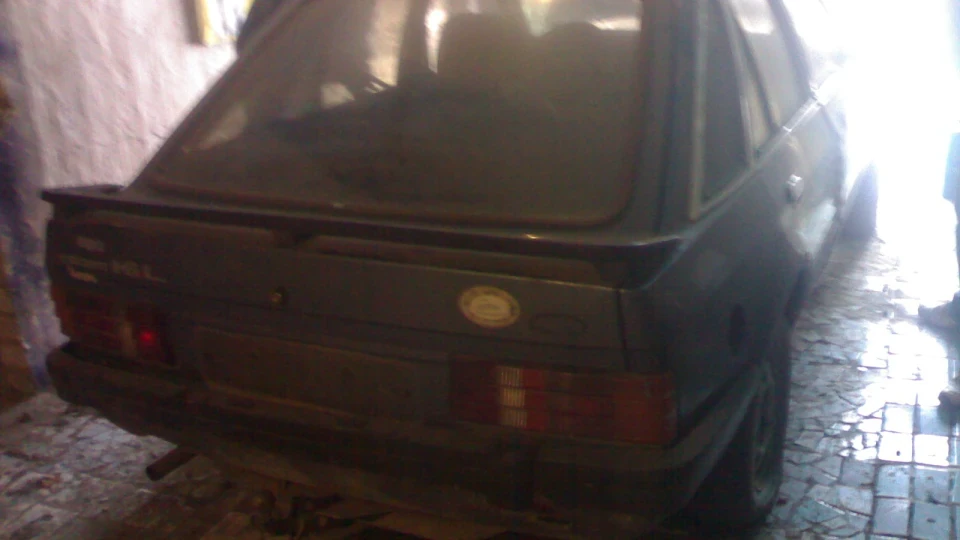 Ford Escort 1.6 LX 3