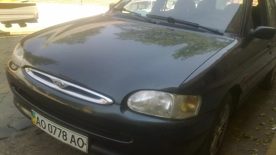Ford Escort 16 v