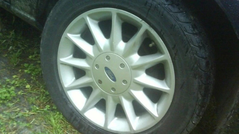 Ford Escort 1.6 Zetec 5