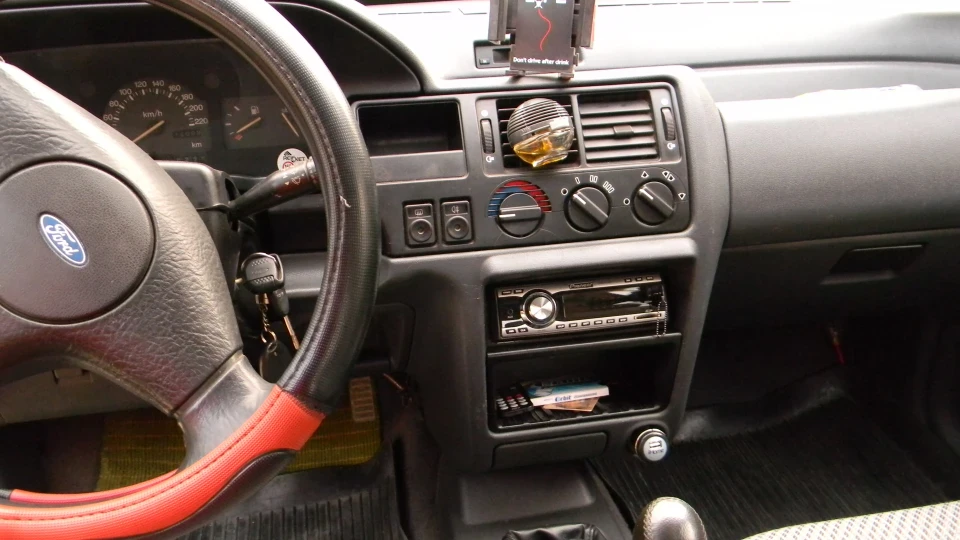 Ford Escort 1.6I 8V 3