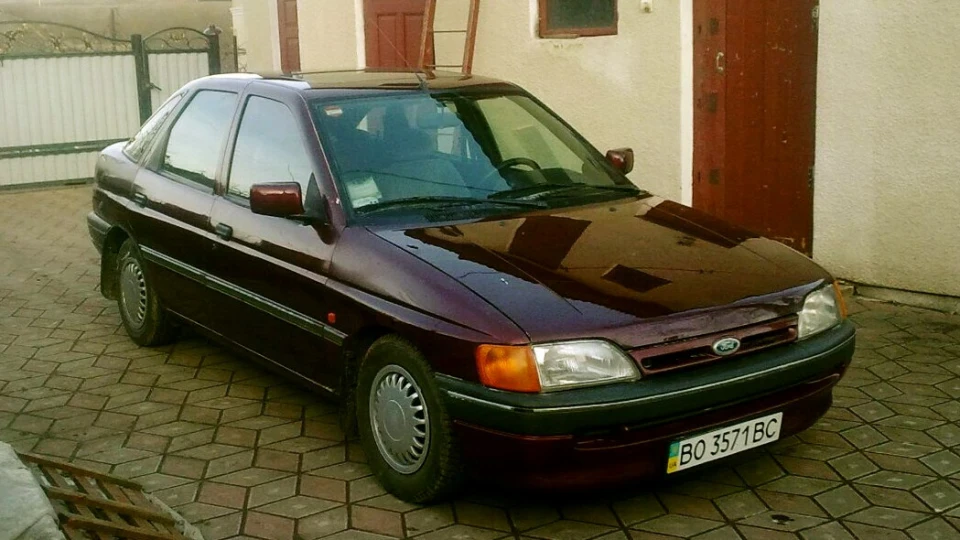 Ford Escort 1.6і 3