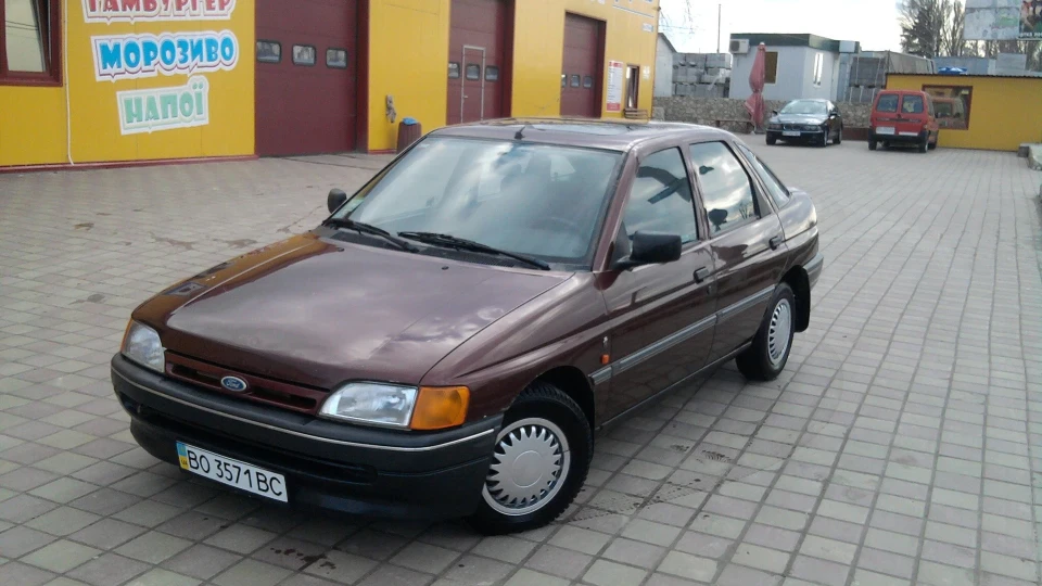 Ford Escort 1.6і 5