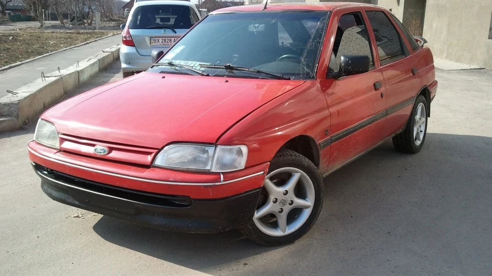 Ford Escort 1,6i 2