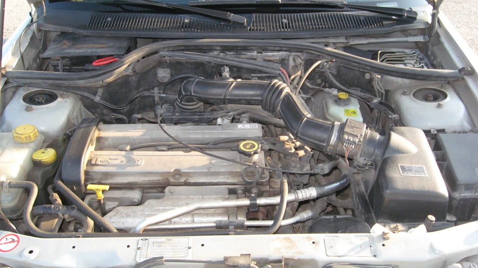Ford Escort 1.8 16V Zetec/Ghia 3
