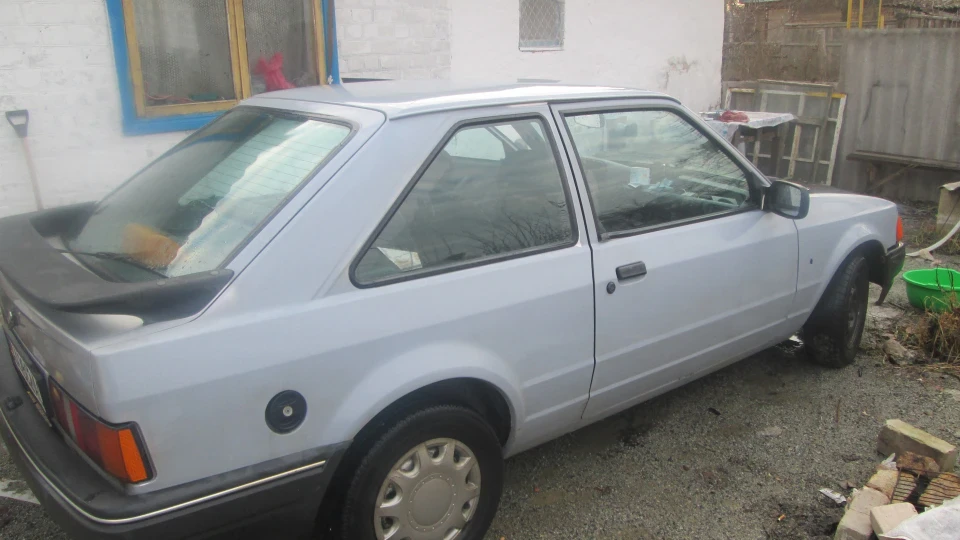 Ford Escort 1.8 16v 2