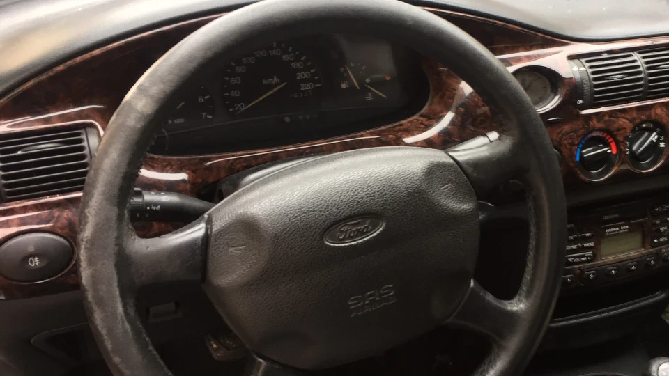Ford Escort 1.8 2
