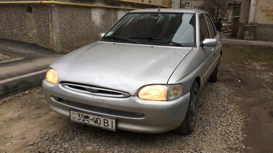 Ford Escort 1.8 3