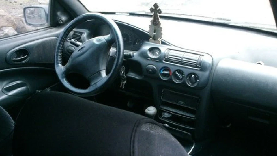 Ford Escort Black 1.6 16v Zetec