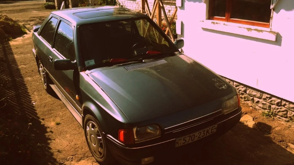 Ford Escort "blue coupe"🚗💜 3
