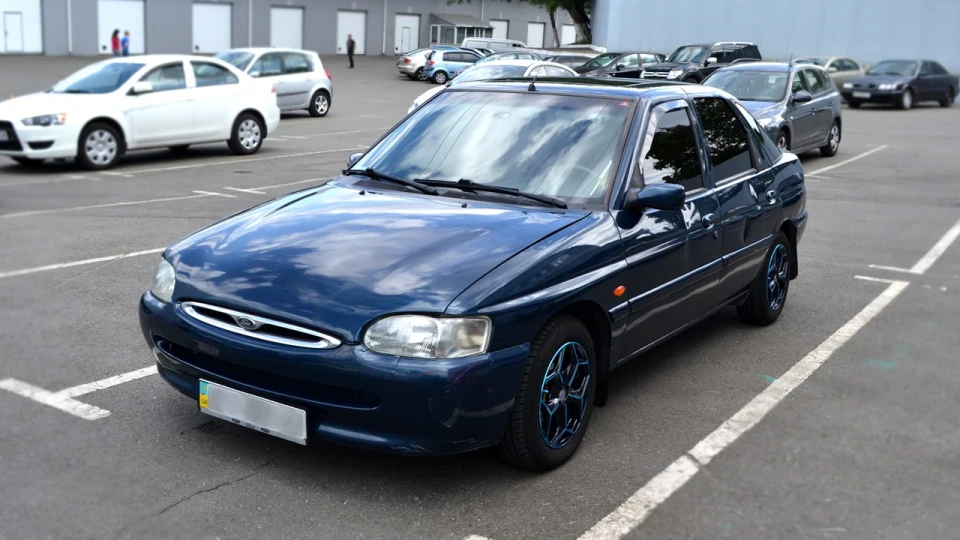 Ford Escort Ghia / КросаФФчег 3