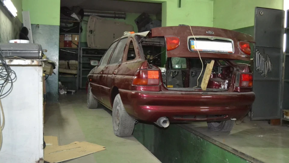 Ford Escort GHIA Самсклепал 2