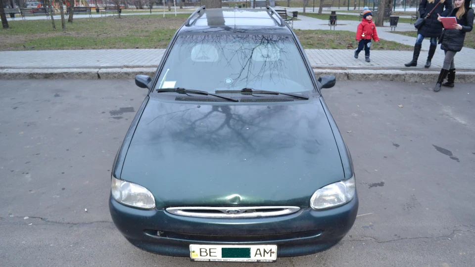 Ford Escort Ghia Варяг 2