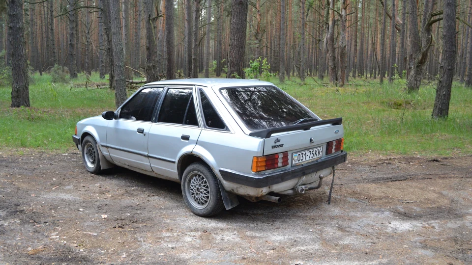 Ford Escort Ghia 5