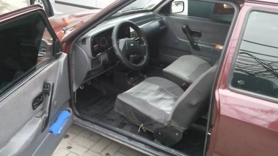 Ford Escort Гранатовий трупік 4