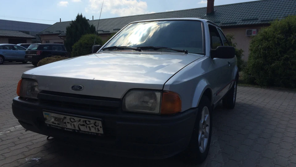 Ford Escort "Grey Fores" 2