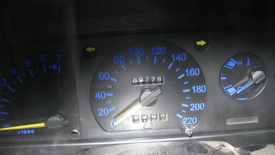 Ford Escort Червоний 1,4 CVH 3