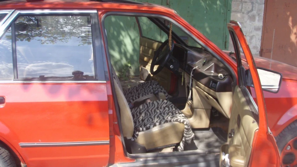 Ford Escort червоний металік 3