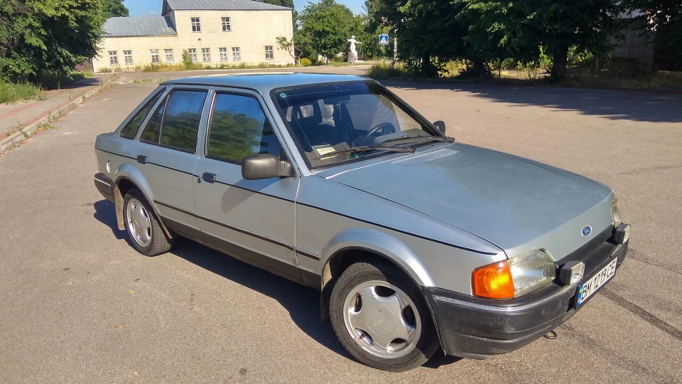 Ford Escort Ластівка 4