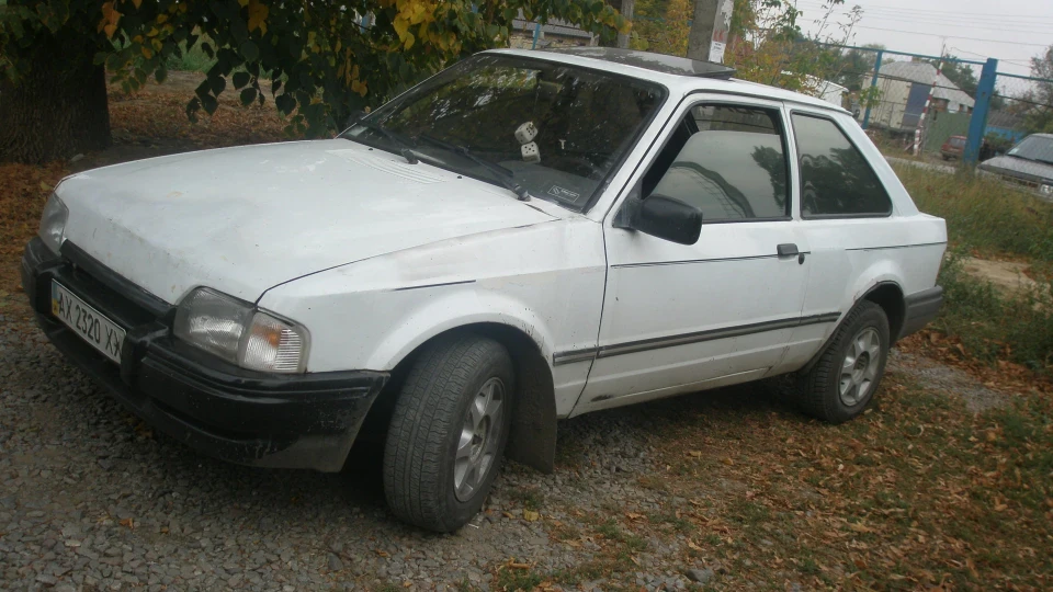 Ford Escort Малюк ) 4