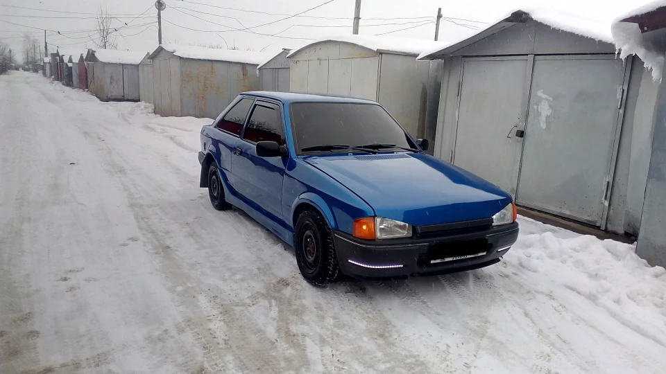 Ford Escort MK4 Blue Racing ВЗАЄМНИЙ 2