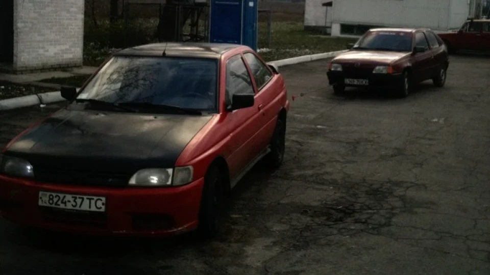 Ford Escort mk5 4