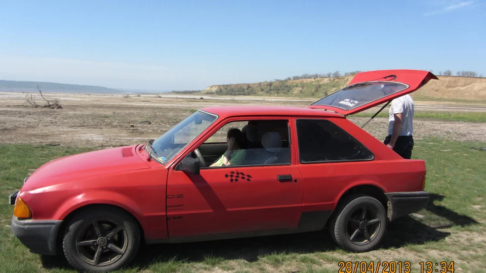 Ford Escort П0лY0рабрікат 3