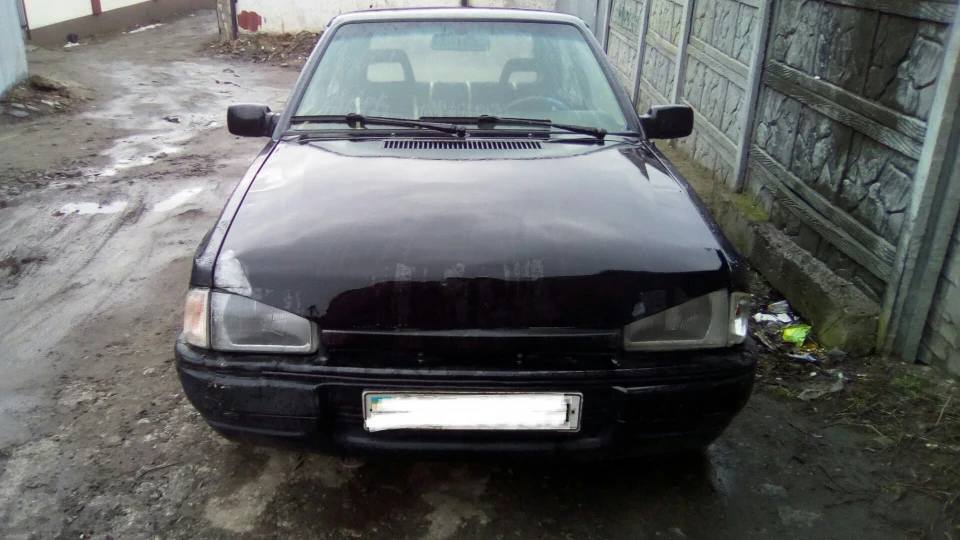 Ford Escort приїхала машина на болти 3