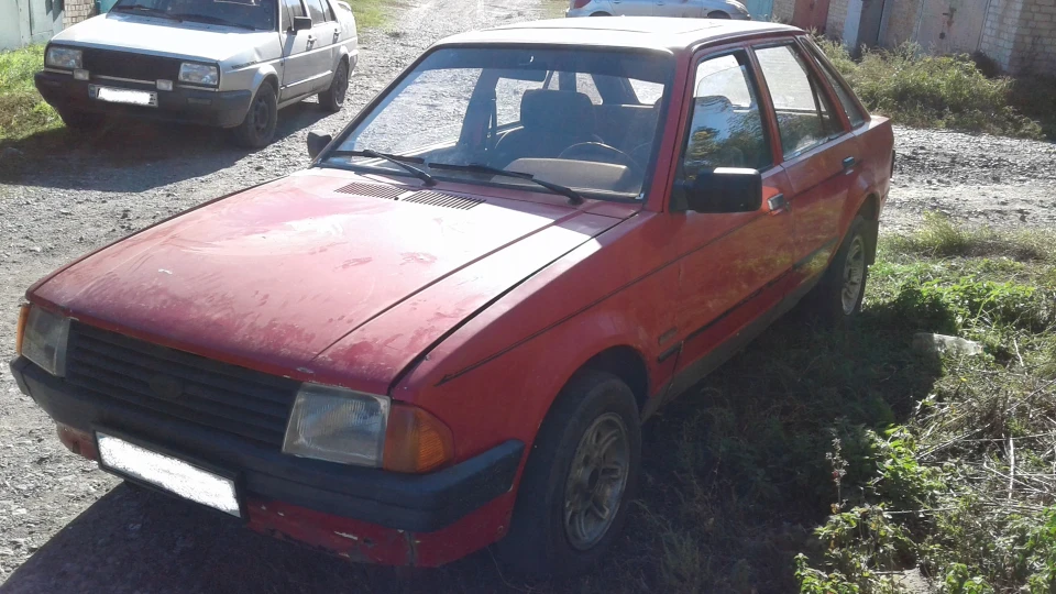 Ford Escort приїхала машина на болти 4