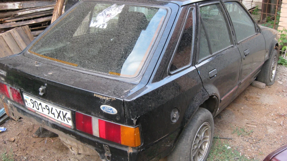 Ford Escort розбираю на болти 3
