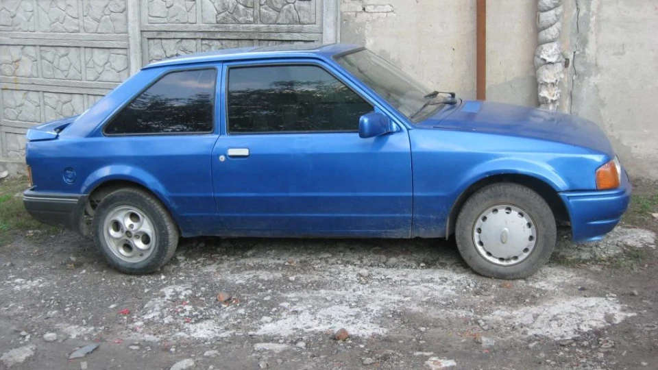 Ford Escort розбираю на болти 2