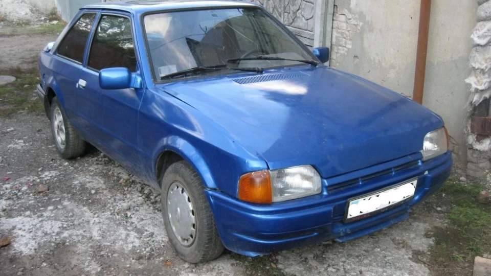 Ford Escort розбираю на болти 3