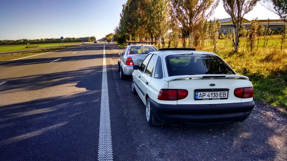 Ford Escort White Fox 5