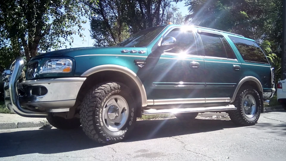 Ford Expedition Chrome Custom 2