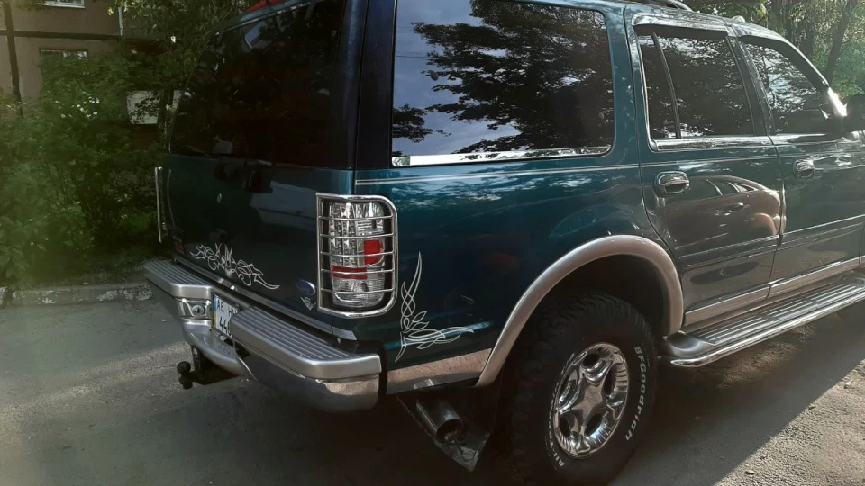 Ford Expedition Chrome Custom 4